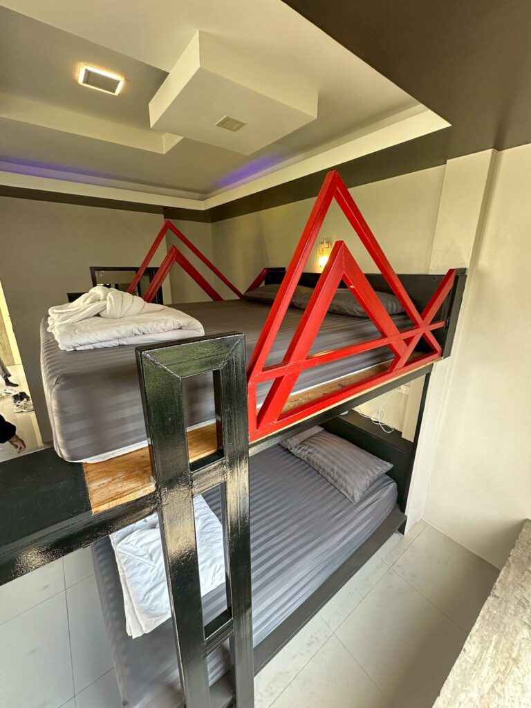 Natthaphon-Sup-Bunk-Bed