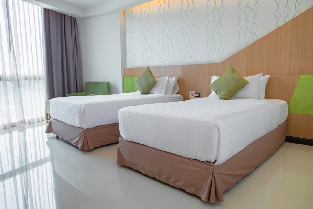 42C-Deluxe Twin-17