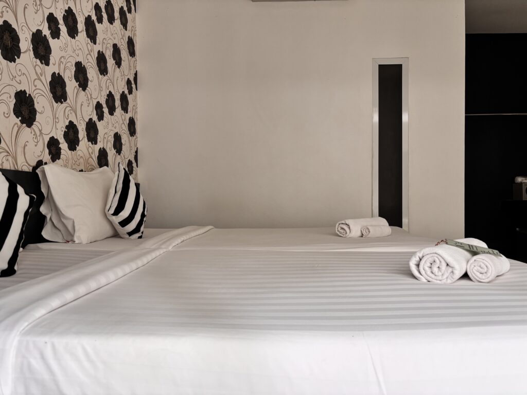 thefong-Sup-twin-Room