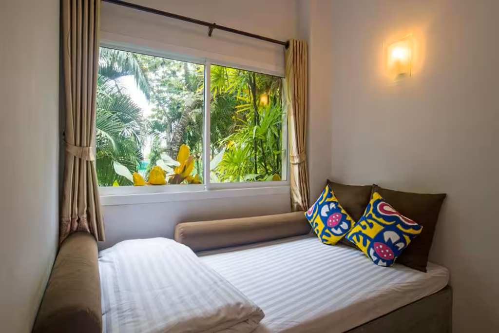thefong-Deluxe-Triple-Room