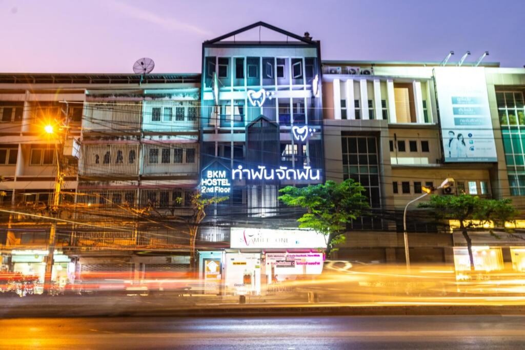 Baan-Khun-Mhor-Hostel-01