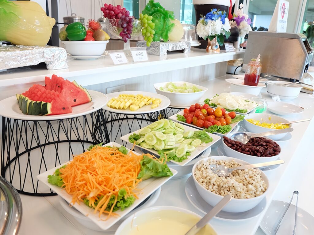 Breakfast-grand-hill-resort-nakhon-sawan