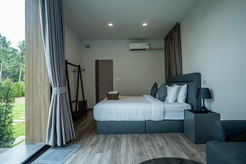 Home-Koh-Kood-Deluxe-Room-Bedroom-01