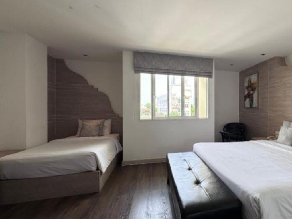 ME-THA-VA-LAI RESI-DENCE-Deluxe-Room-Bedroom-03