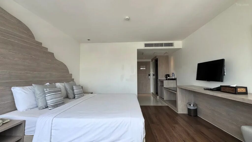 ME-THA-VA-LAI RESI-DENCE-Superior-Room-Bedroom-01
