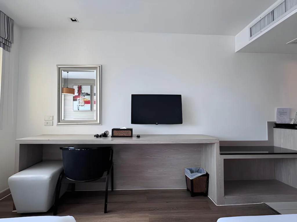 ME-THA-VA-LAI RESI-DENCE-Triple-Room-Bedroom-03