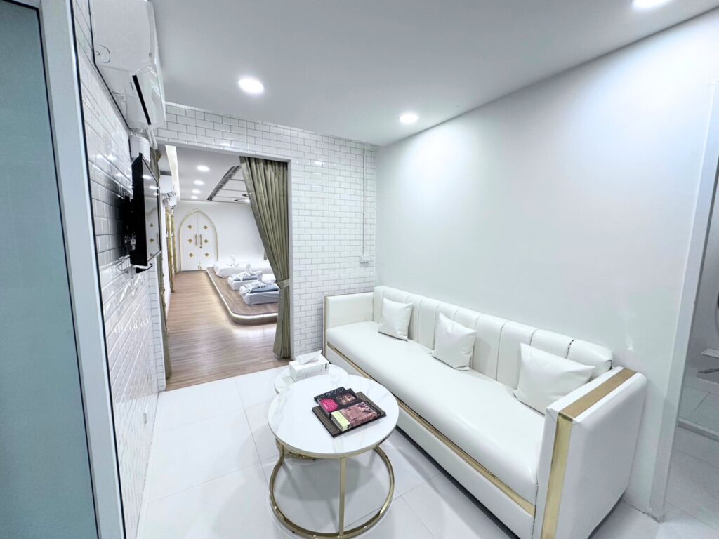 One Dhatu Quite suite 04