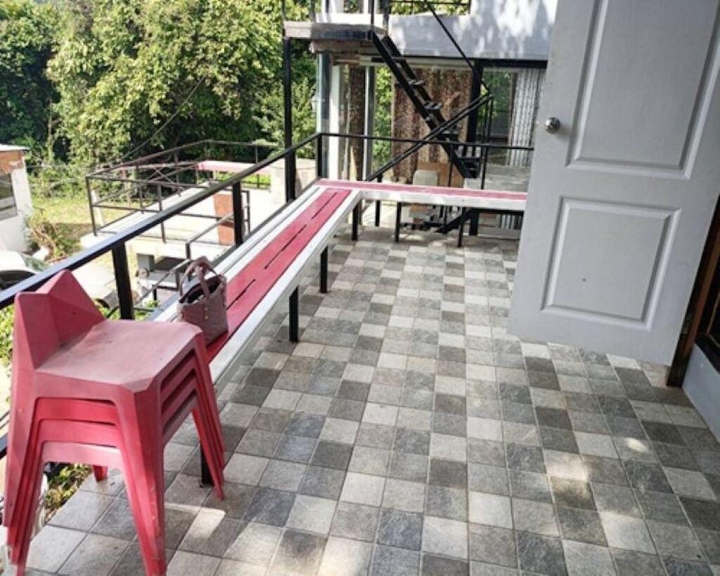 Phufah-Chainam-Deluxeroom-Balcony-01