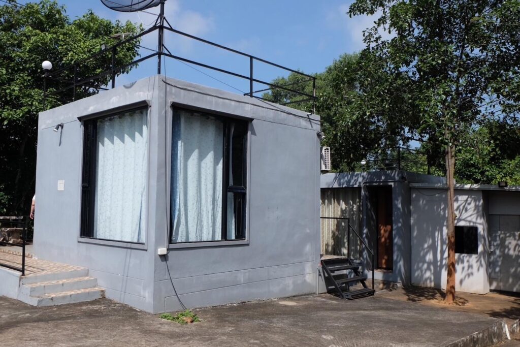 Phufah-Chainam-Standardroom-01