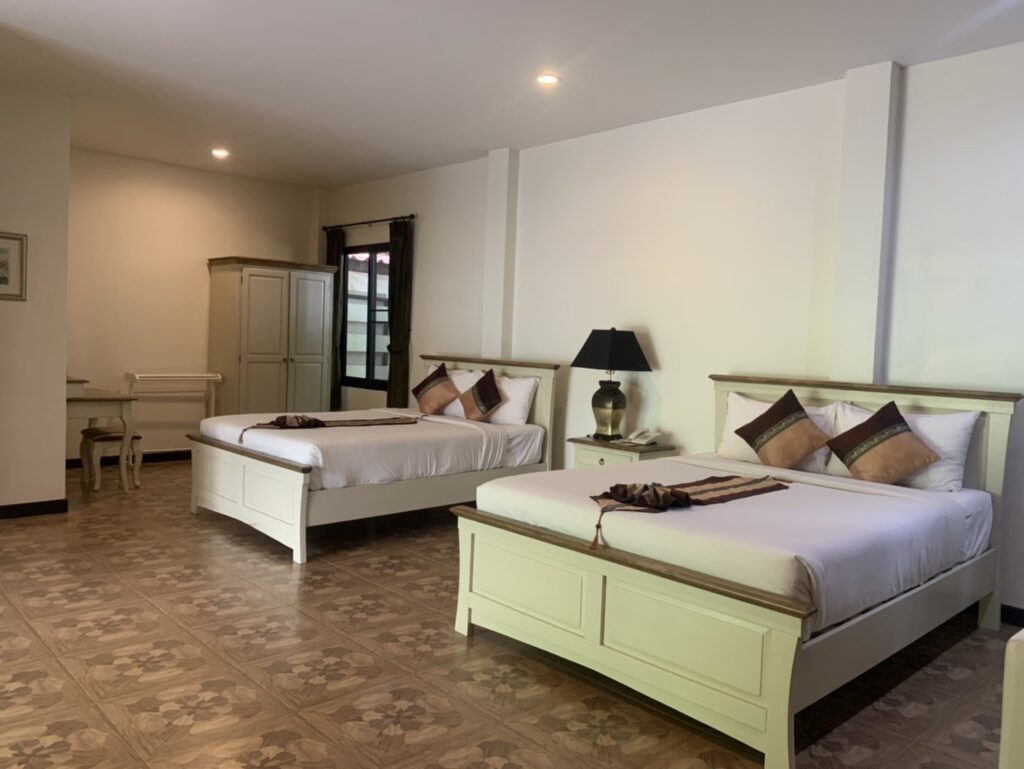 phuwanalee-Executive-Deluxe-room-04