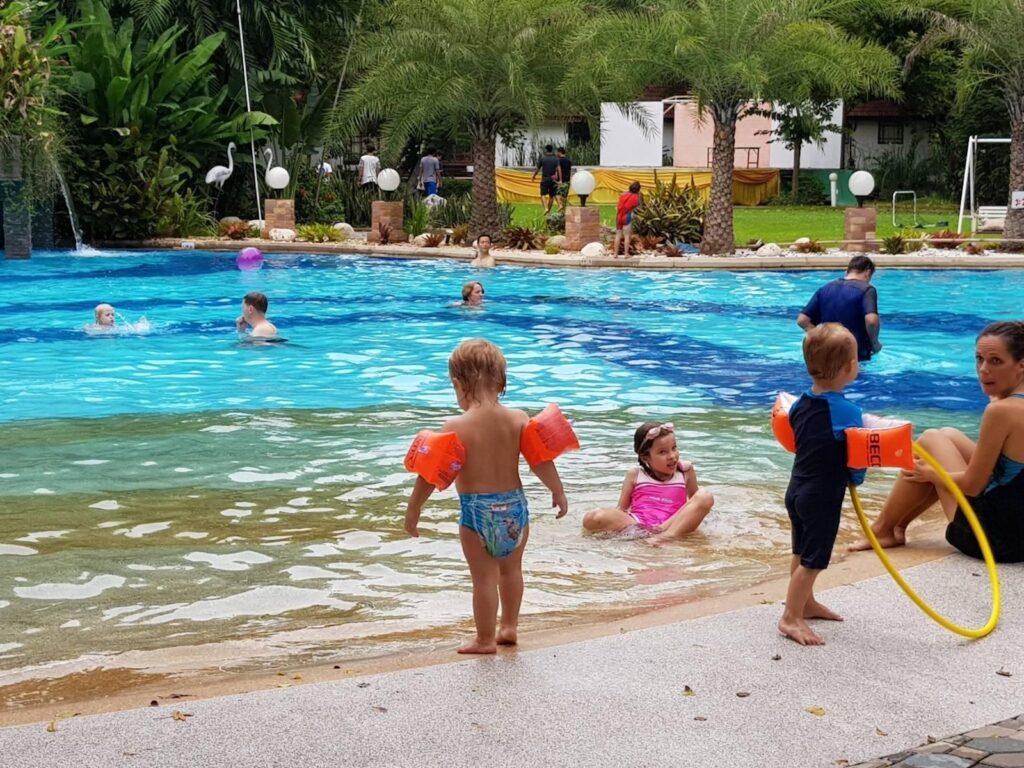 Supalai-Pasak–Resort-And-Spa-Pool-01