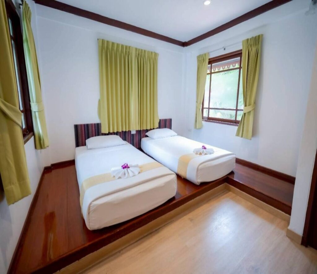 Supalai-Pasak-Superior-Bedroom-02