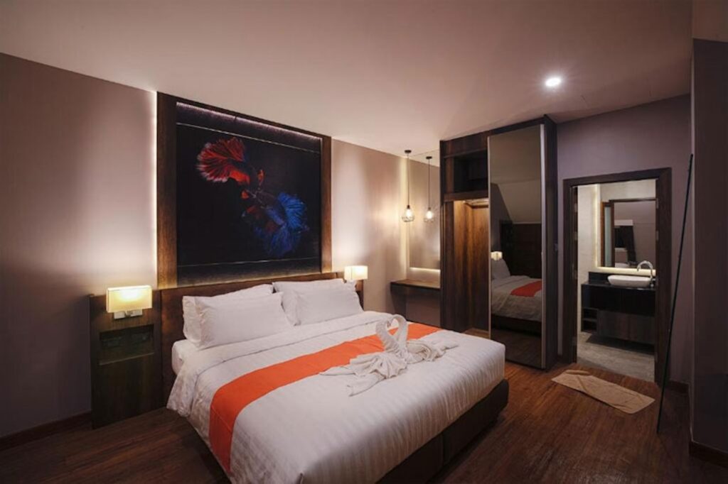 The-Cliff-Aonang-SuperiorRoom-Bedroom02