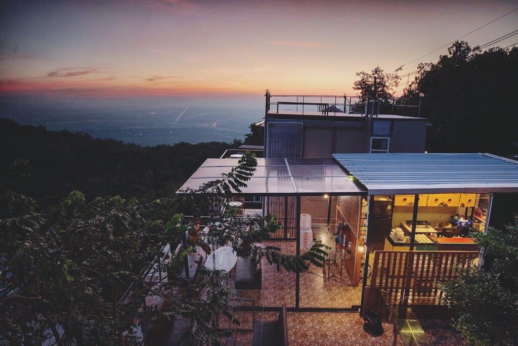 The-Resort-Angel-Hill-View-03