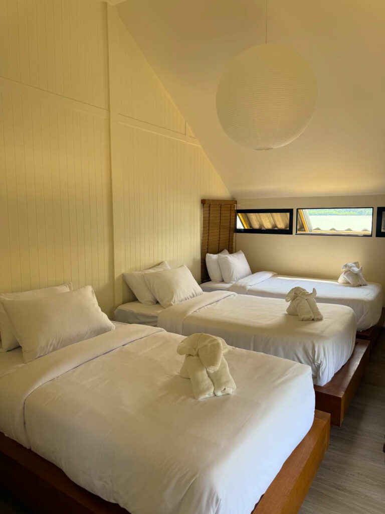 Villa-Twin-Bed-room-wave-andvibes-koh-chang