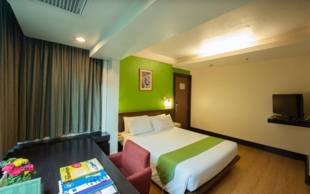 seasona-bkk-Standard-Double-room