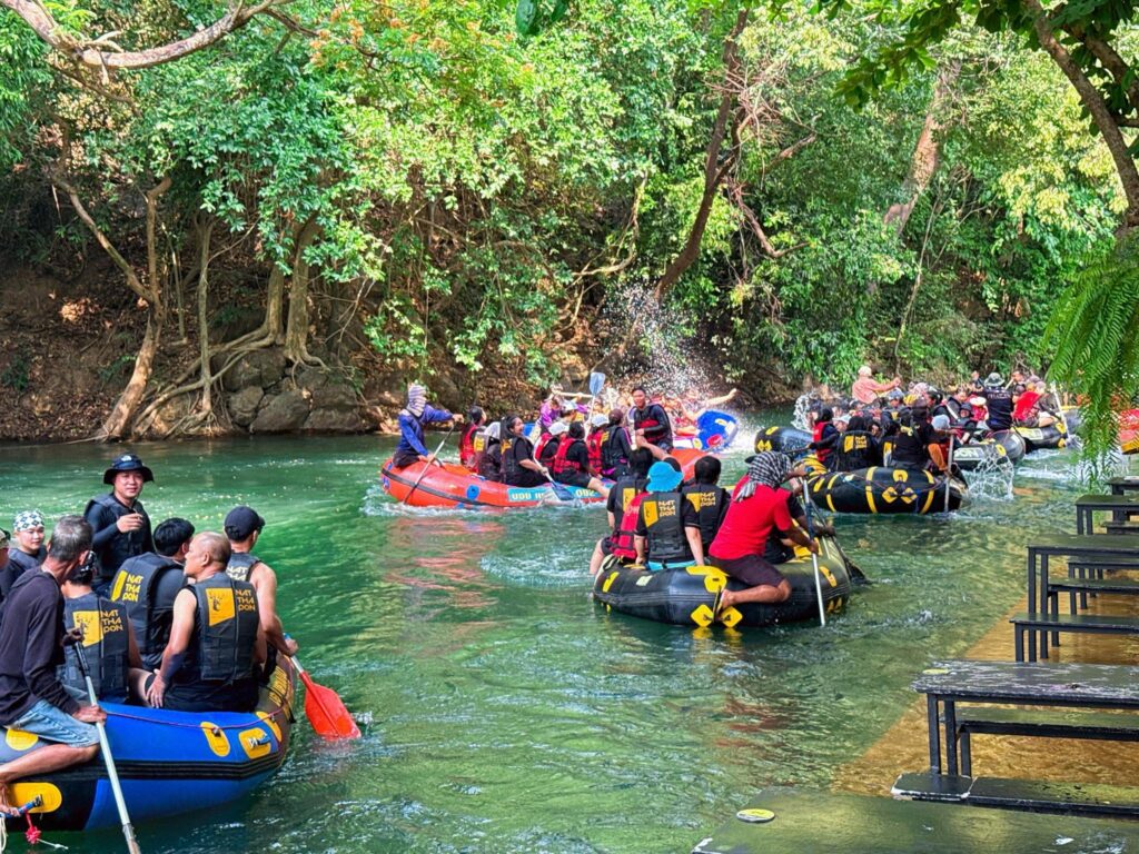 Kaeng Krachan rubber boat rafting