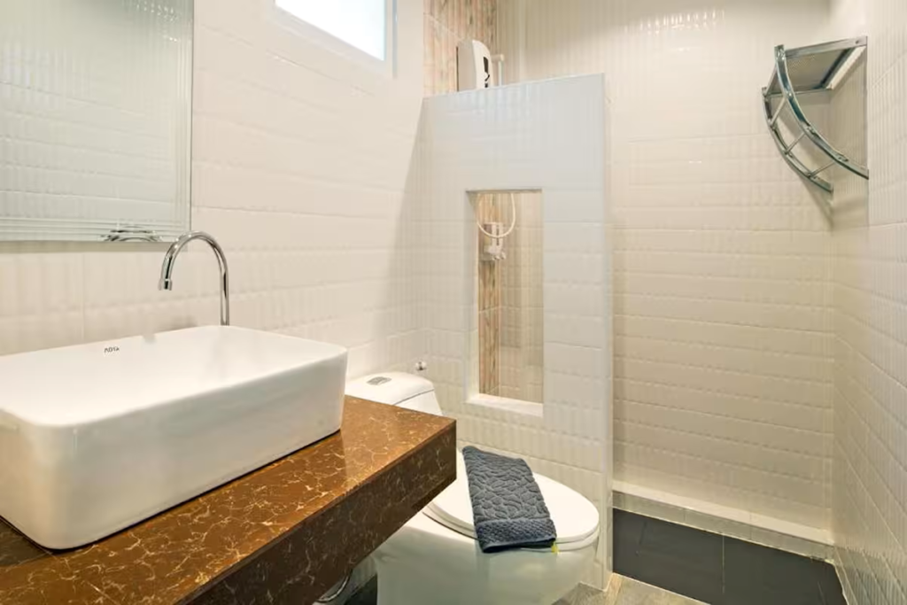 thefong-Deluxe-Triple-Room