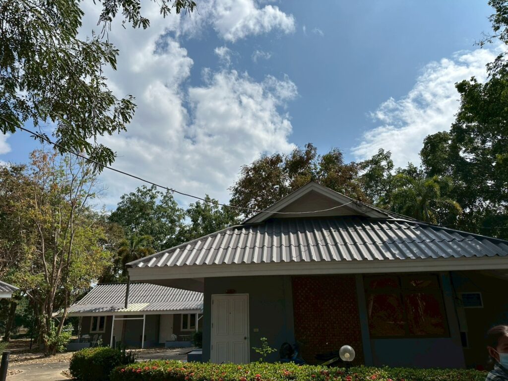 Kaeng-krachan-diamond-standard-triple-room-01